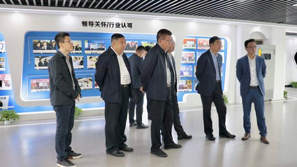 长春市政府副市长曹武一行莅临麻豆操逼视频调研交流