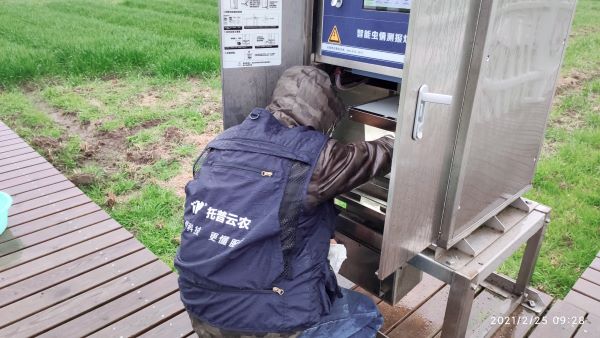 稳粮保产，智守农田| 麻豆操逼视频植保开灯巡检行动打响“粮食保卫战”